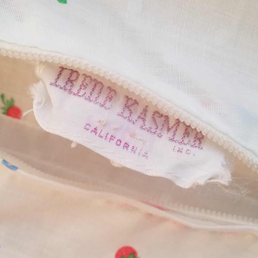 ❌SOLD❌ 70s Prairie Strawberry 🍓 Maxi Dress XS/S - Picture 3 of 8
